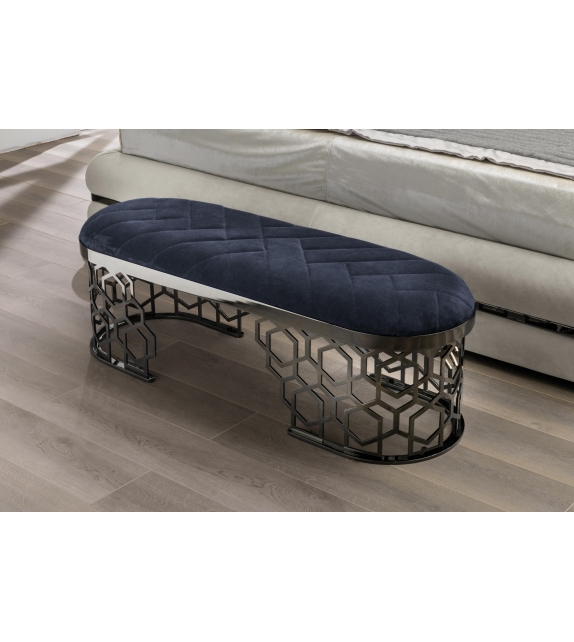 Amanda Longhi Bench