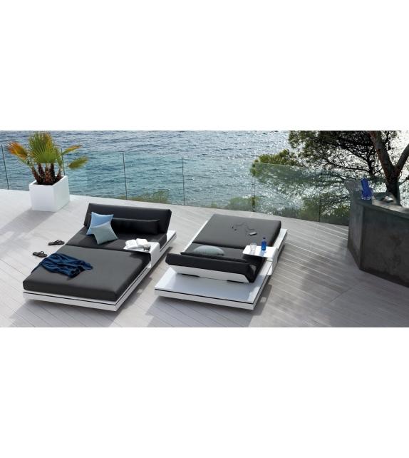 Elements Manutti Daybed