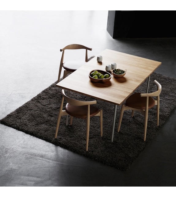 CH322 Carl Hansen & Søn Table