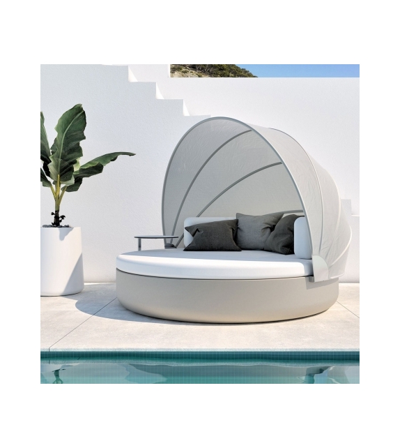 Ulm Vondom Daybed with fixed backrest