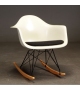 Eames Plastic Armchair RAR Schaukel Sessel mit Kissen Vitra