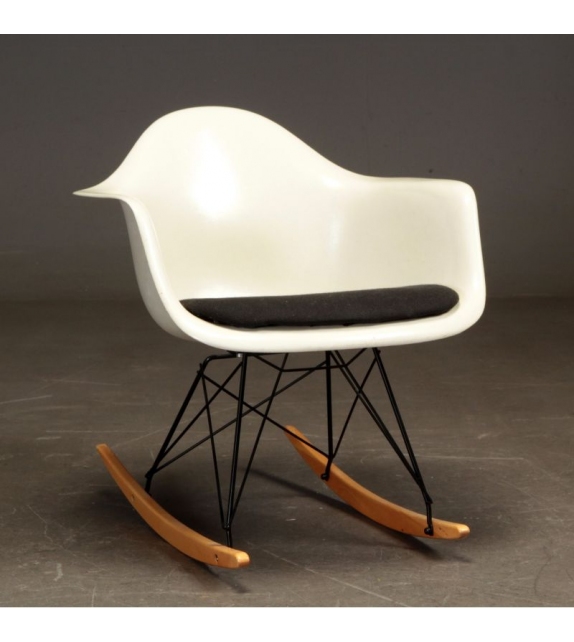 Eames Plastic Armchair RAR Mecedora Con Cojín Vitra