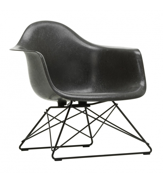 Eames Fiberglass Armchair DAR Vitra