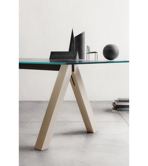 Sesto Lema Table