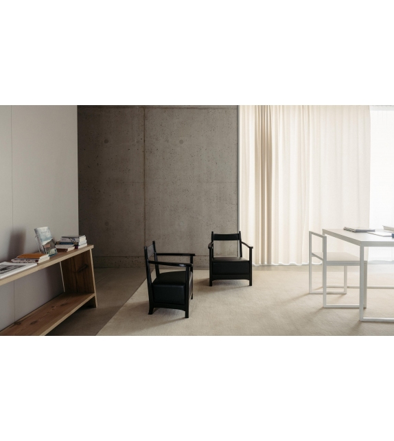 Toro Azucena Armchair