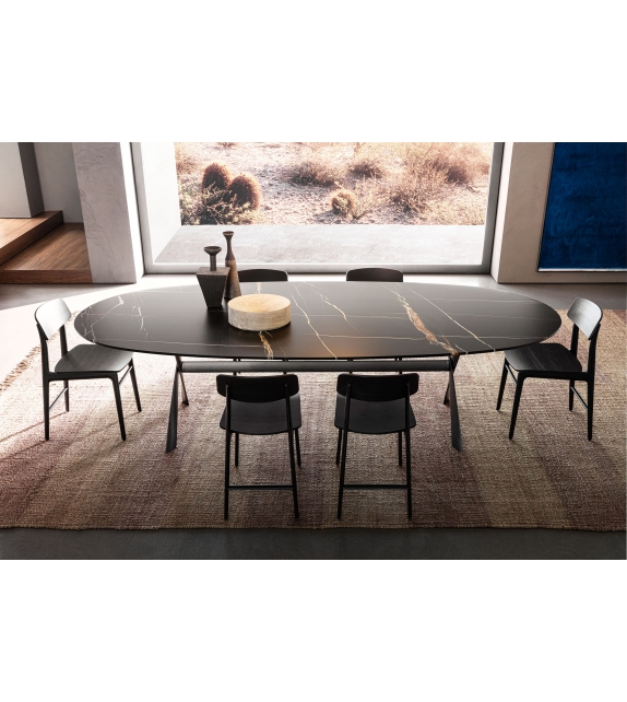 Gatwick Molteni & C Oval Table