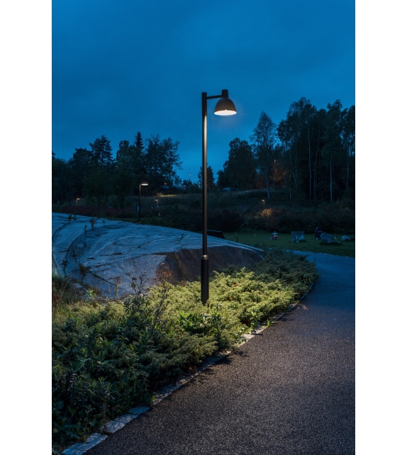 Toldbod 290 Louis Poulsen Floor Lamp