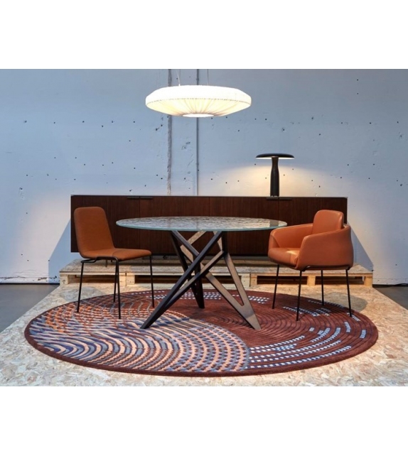 Ennea Ligne Roset Mesa Redonda con Superficie de Vidrio