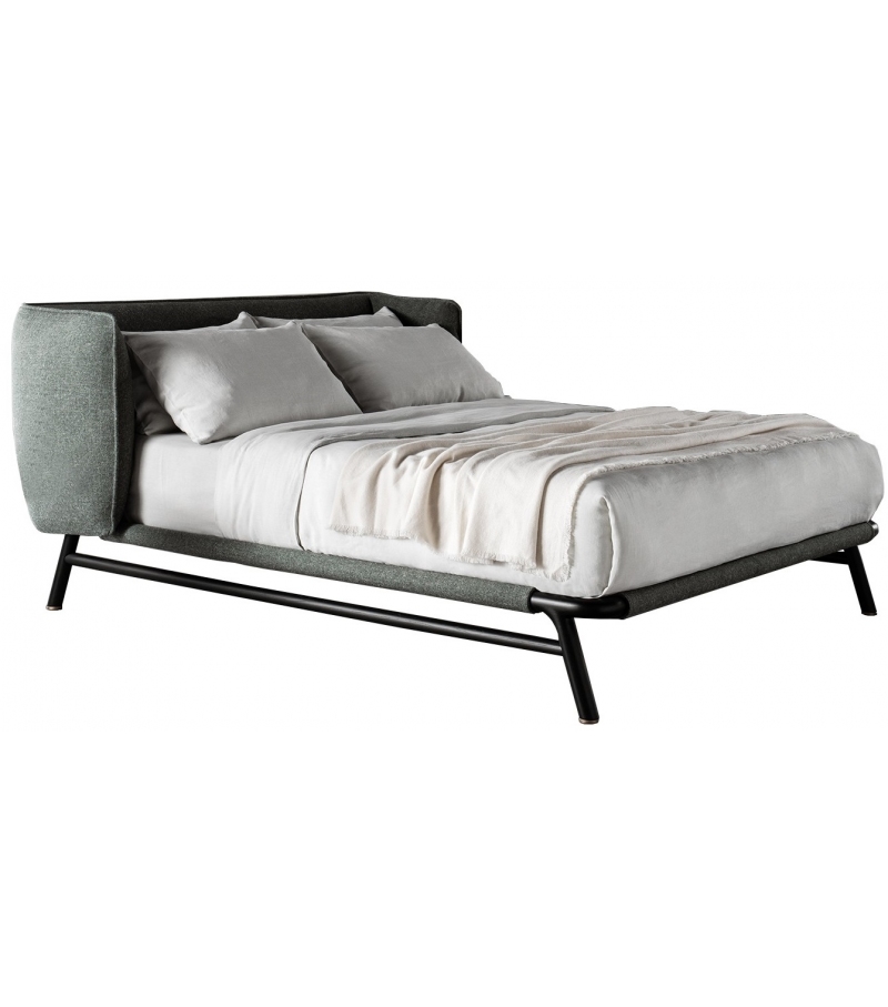 Edoardo Piping Bed Meridiani