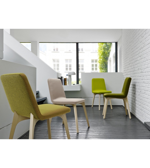 Vik 2 Ligne Roset Chair