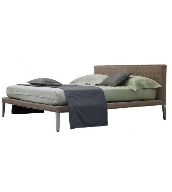 Ebridi Wood Casamania & Horm Quilted Bed