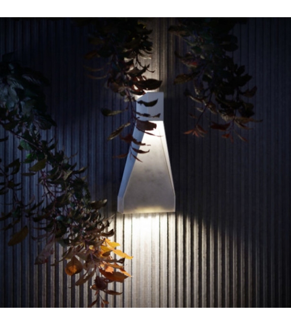 Standley Rakumba Wall Lamp