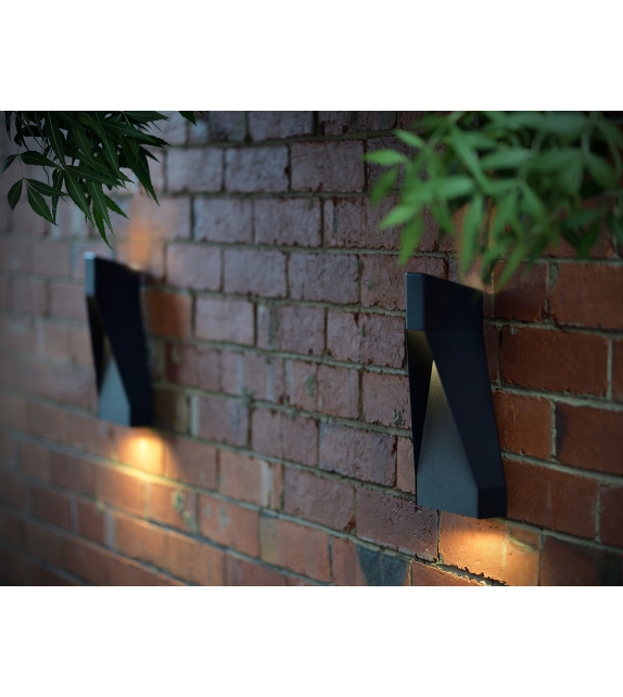 Standley Rakumba Wall Lamp