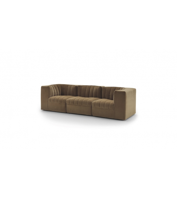 9000 Arflex Sofa