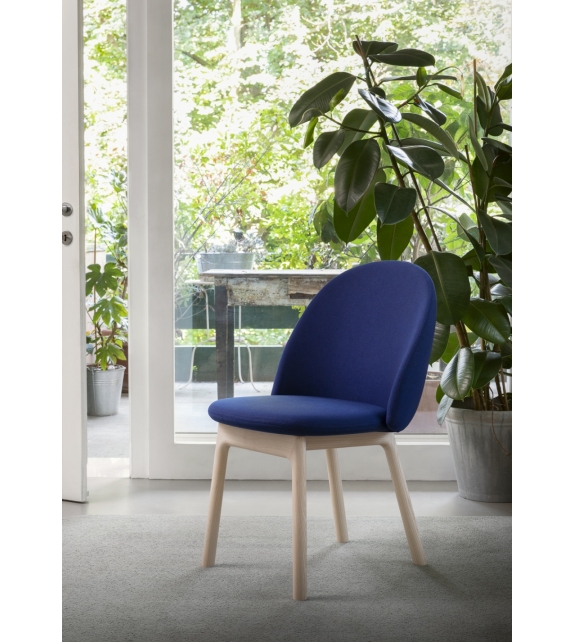 Iola Wood Miniforms Chair