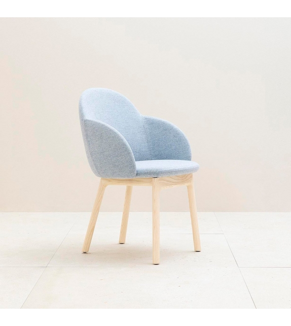 Iola Wood Miniforms Chair