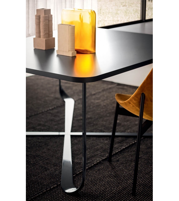 Confluence Pianca Table