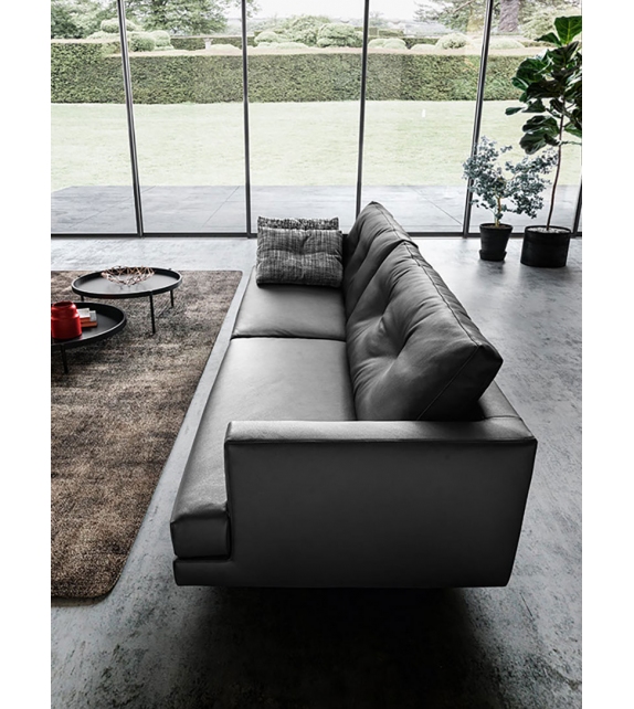 Slim New Valentini Sofa