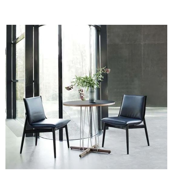 E004 Embrace Carl Hansen & Søn Chair