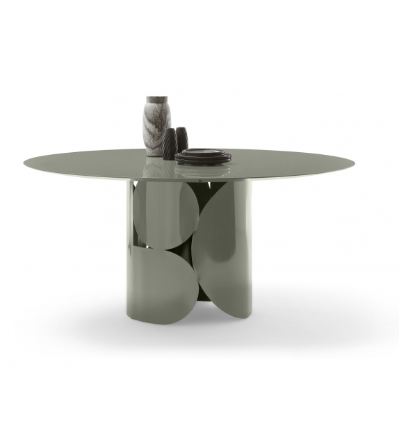 Shape Mogg Table