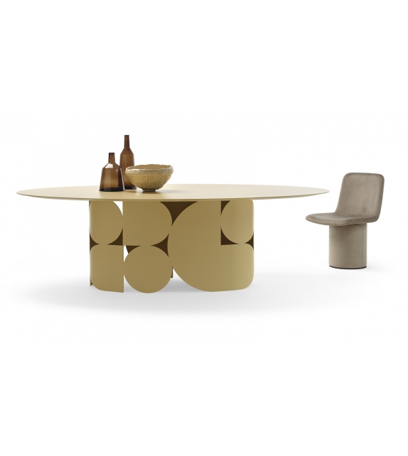 Shape Mogg Table