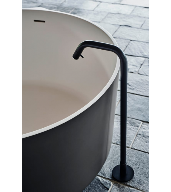 In-Out Agape Bathtub