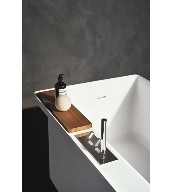 Square Agape Bathtub Rim Tap