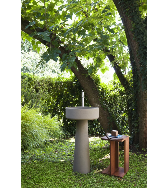 Bjhon 1 Outdoor Agape Lavabo a Colonna