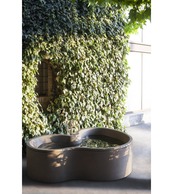 DR Cemento Outdoor Agape Bathtub