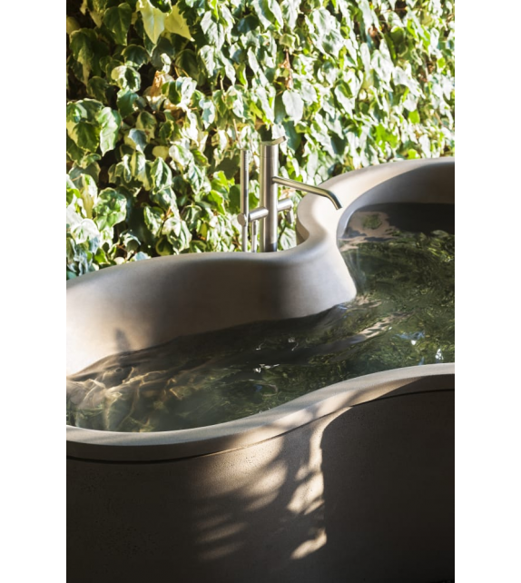 DR Cemento Outdoor Agape Bathtub