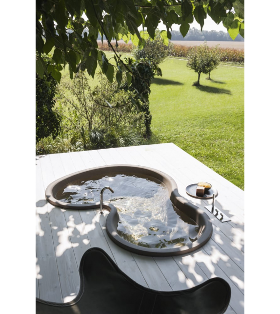 DR Cemento Outdoor Agape Bathtub