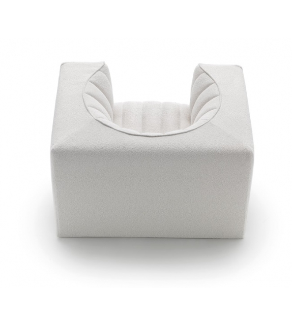 9000 Arflex Armchair