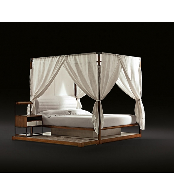 Ira Canopy Bed Giorgetti