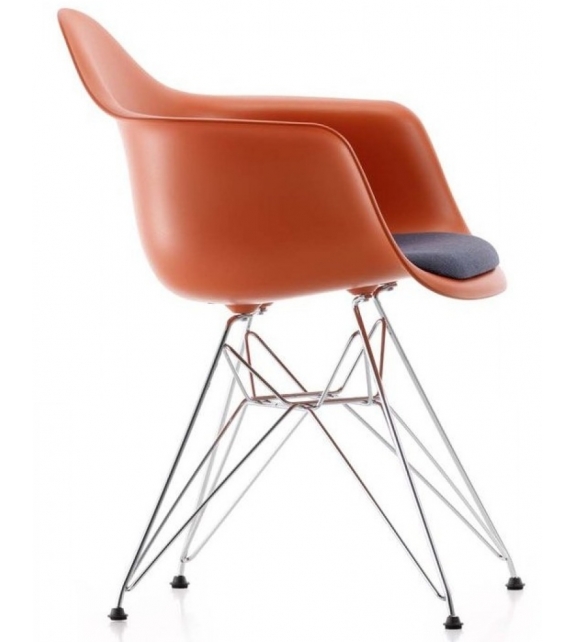 Eames Plastic Armchair DAR Poltrona Con Cuscino Vitra