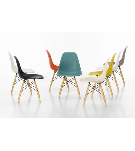 Eames plastic side chair DSW