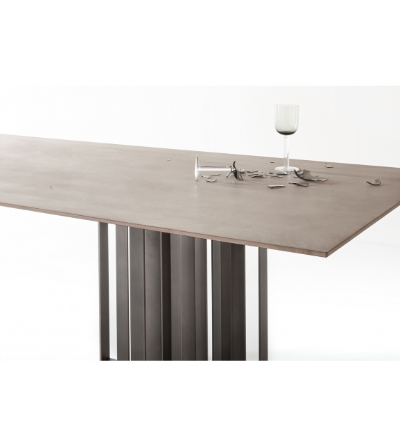 Shade Lema Table