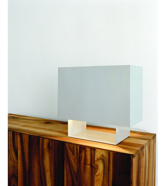 LT01 Seam One E15 Table Lamp