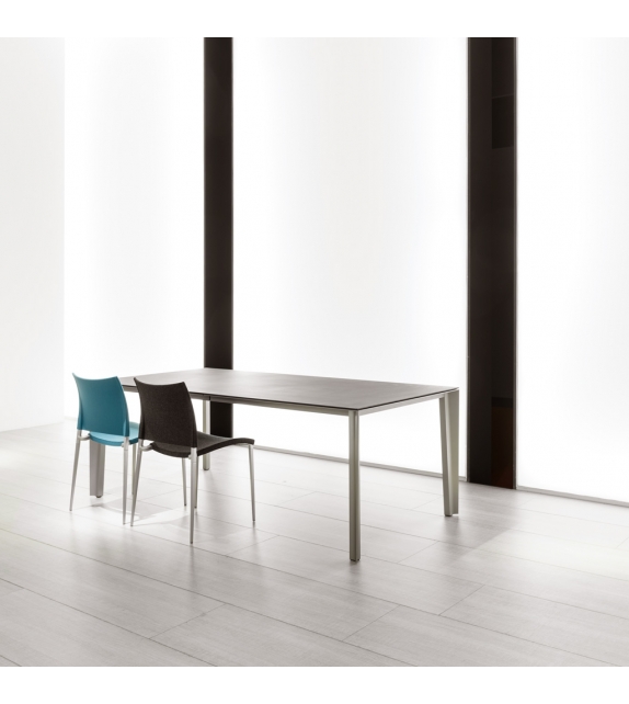 Skin Desalto Extendable Table