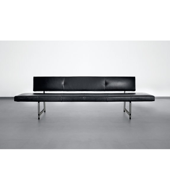 Foster 510 Walter Knoll Banquette