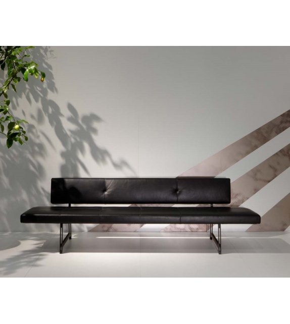 Foster 510 Walter Knoll Banquette