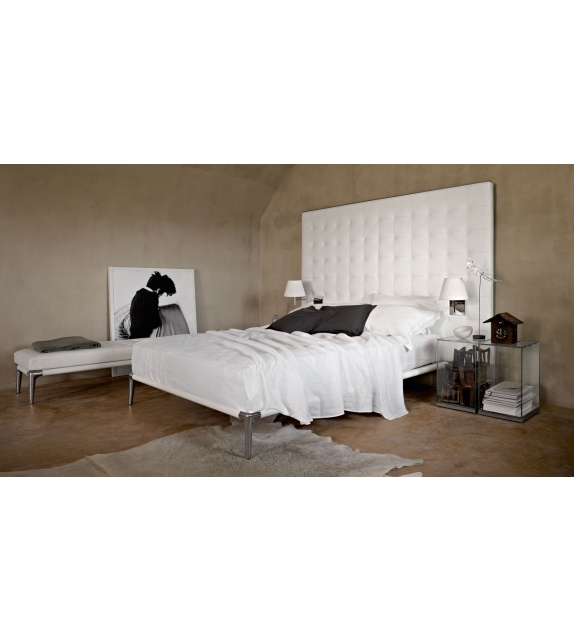 L26-L27 Volage Cassina Bed